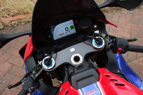 ホンダCBR1000RR-R　メーター